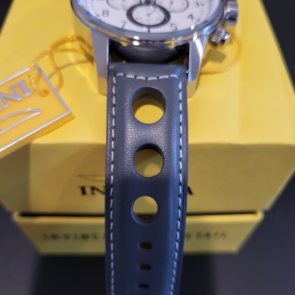 Gray Invicta Men\'s Watch